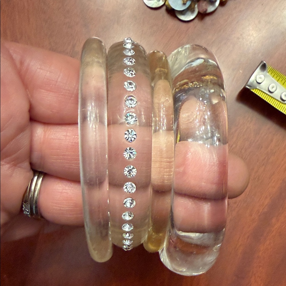 Elegant Clear Crystal Bracelet Set - Picture 2 of 9